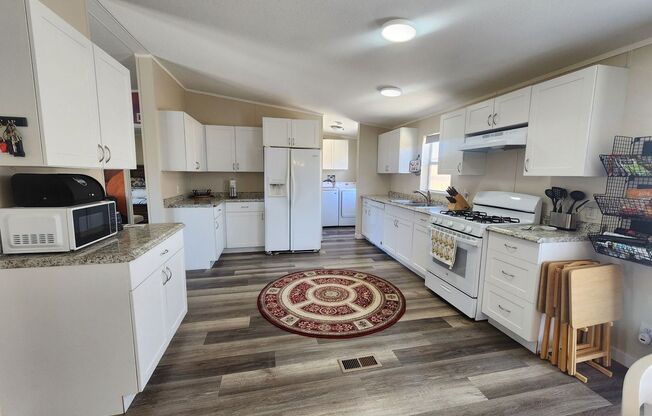 Fully Furnished 3 Bedroom Home In Chocolate Drop