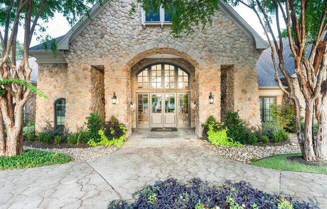 Enter into our inviting leasing office and picture yourself at home—schedule your tour today and experience what Alister Sunset Valley has to offer.