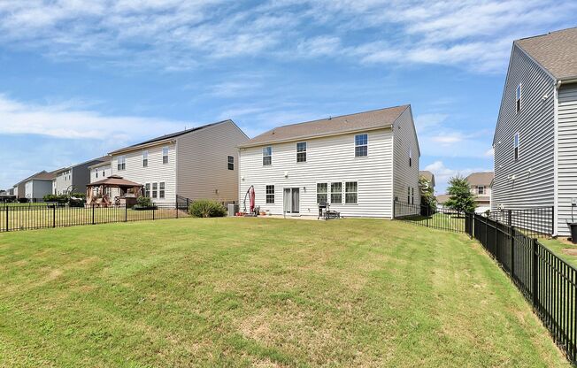 4 beds, 2.5 baths, $2,795