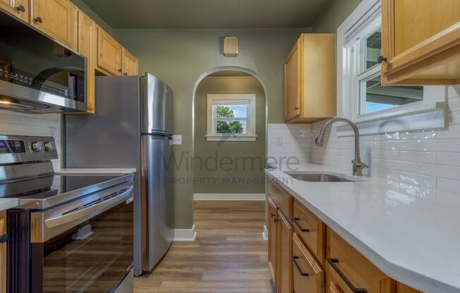 2 beds, 1 bath, $1,495