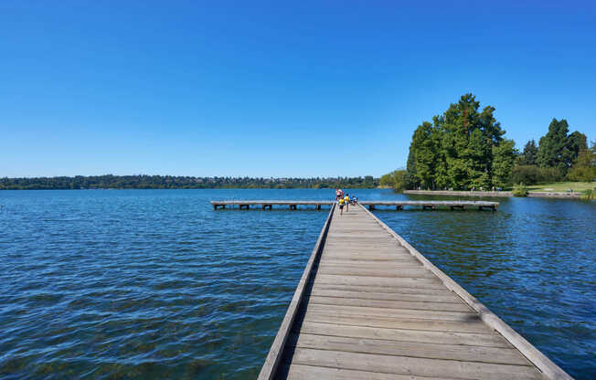 Less than a mile to Green Lake Park