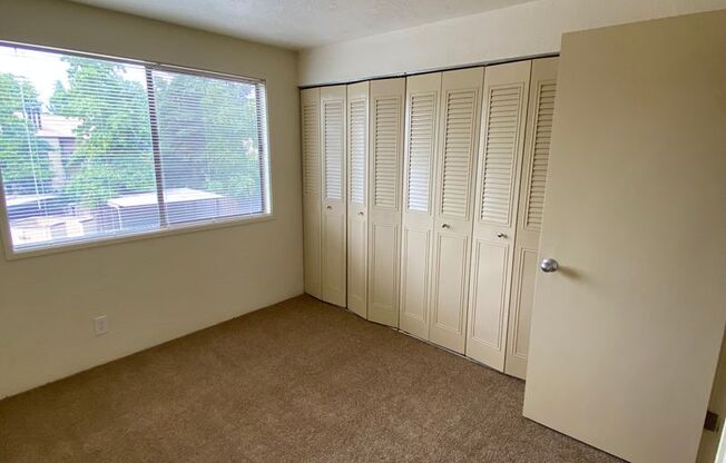 2 beds, 1.5 baths, 1,100 sqft, $1,697, Unit 0168