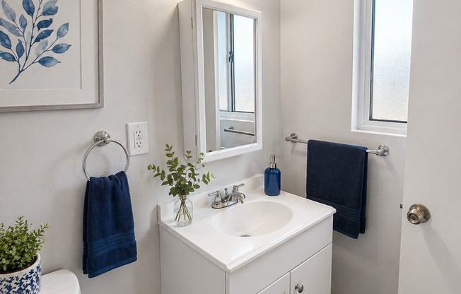 2 beds, 1.5 baths, 855 sqft, $2,195, Unit 15