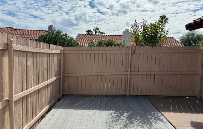 2 beds, 1 bath, $1,495, Unit #1043