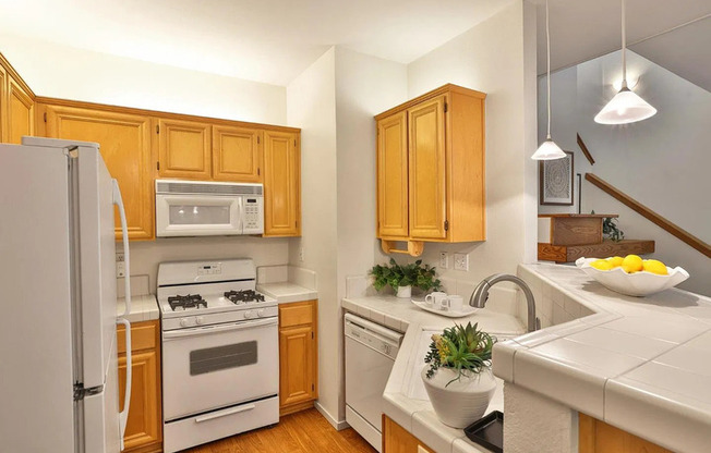 3346 CITY LIGHTS PL