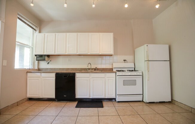 1445 ARGYLE