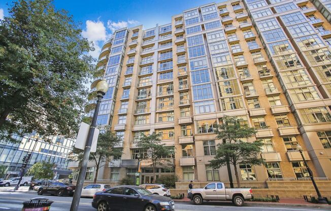 1 bed, 1 bath, $2,500