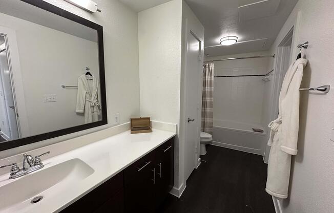 2 beds, 2 baths, 1,080 sqft, $1,930
