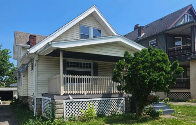8409 ROSEWOOD