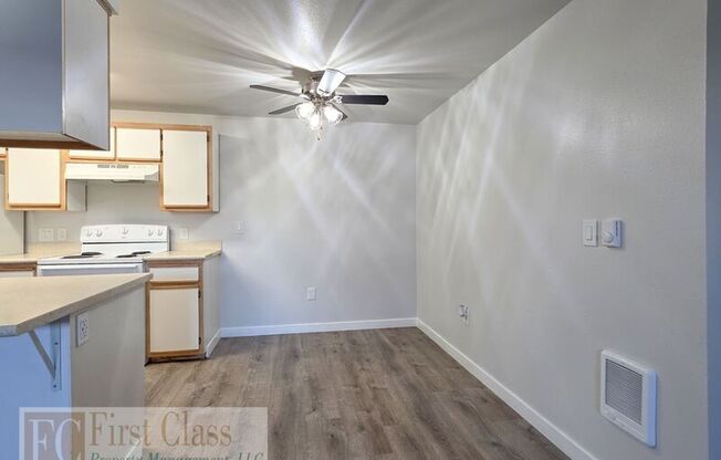 1821 SE MINTER BRIDGE RD, UNIT 17