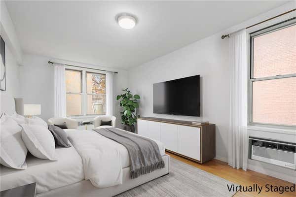 310 BEVERLEY RD
