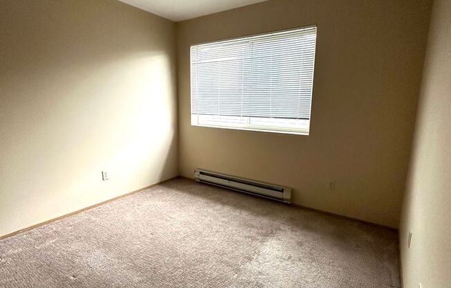 2 beds, 1 bath, 650 sqft, $1,695, Unit 3