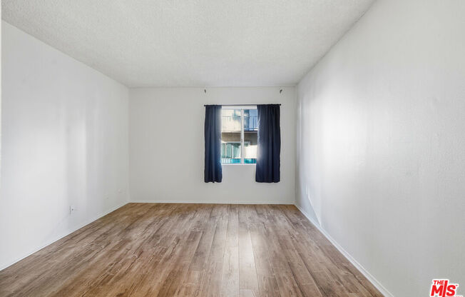 2 beds, 2 baths, 990 sqft, $2,395, Unit G111