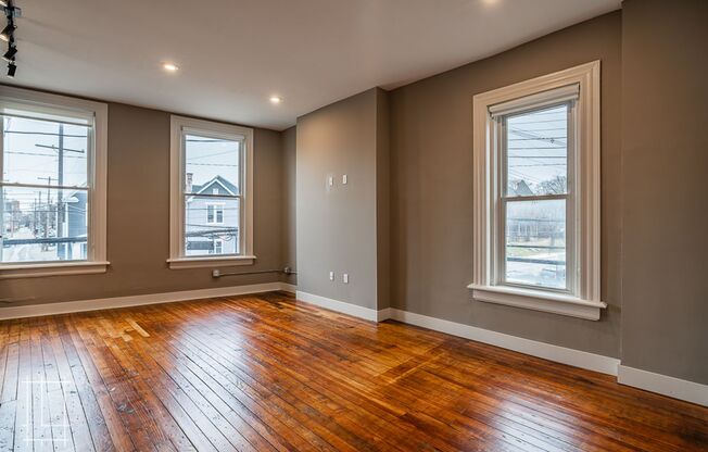 245 King Ave