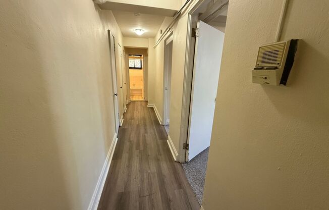 1 bed, 1 bath, $975, Unit 3