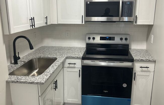 2 beds, 1.5 baths, 1,100 sqft, $1,099, Unit 706-C