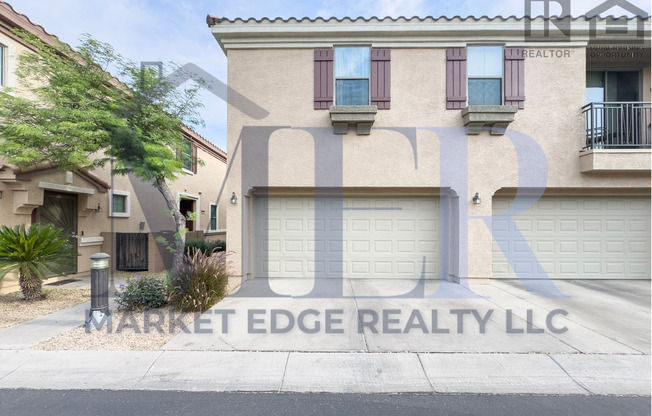 3Bed/2.5Bath Townhouse at 83rd Ave/I-10! Ready for Immediate Move-In! -- FENCED-IN YARD! 2 CAR GARAGE!