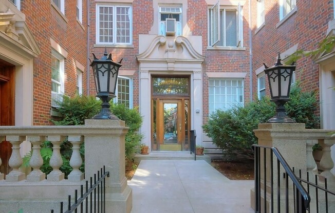 285 Harvard St.