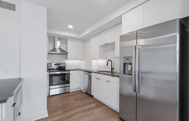 Studio, 1 bath, 576 sqft, $2,295, Unit 1003