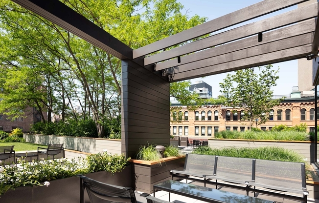 1 bed, 1.5 baths, $10,300, Unit 23E
