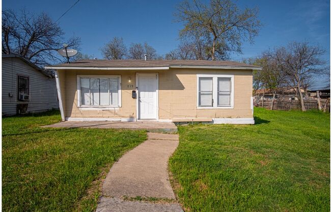 Great Home Near AT&T Center and Downtown!