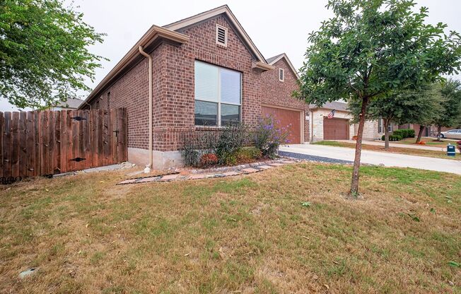 Fabulous 3 Bedroom, 2 Bath Home w/ Dining Room in Pflugerville