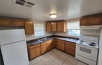 4 beds, 2 baths, $1,700