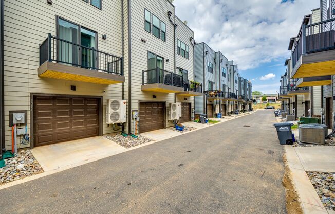 Come live in the lower South End area at Southrail Station!