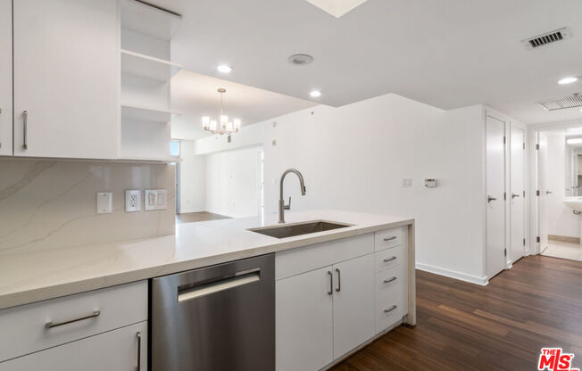 2 beds, 3 baths, 1,434 sqft, $8,000, Unit 1631