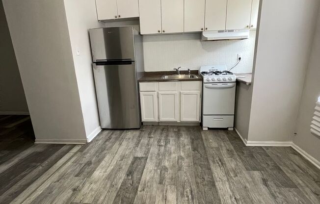 Studio, 1 bath, $825