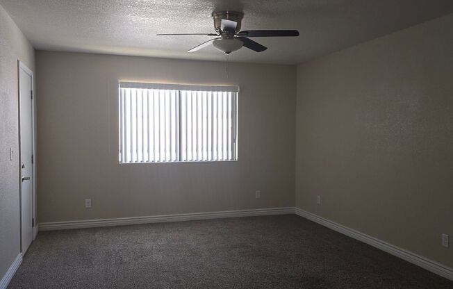 1 bed, 1 bath, 650 sqft, $1,250, Unit 2042