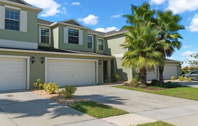 4/2.5 Town Home w/ Loft and Office in Harrington Pointe at Wyndham Lakes