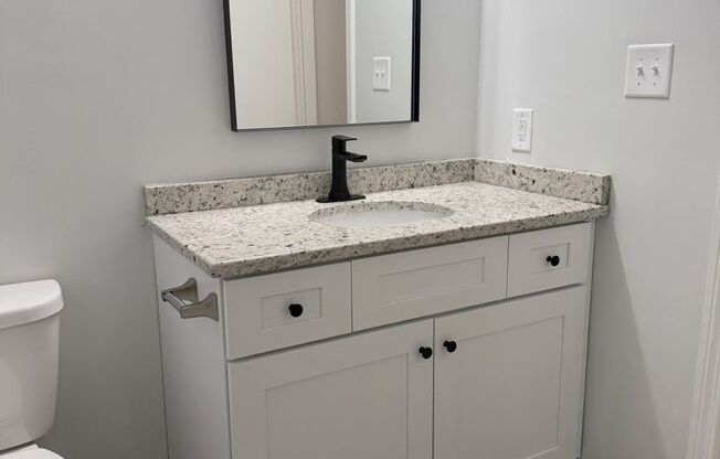 2 beds, 1 bath, 1,136 sqft, $1,300, Unit 3C