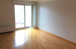 2 beds, 2 baths, 1,055 sqft, $2,400, Unit 318