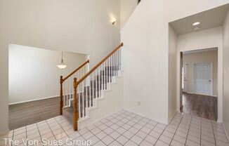 6917 Club Creek Dr