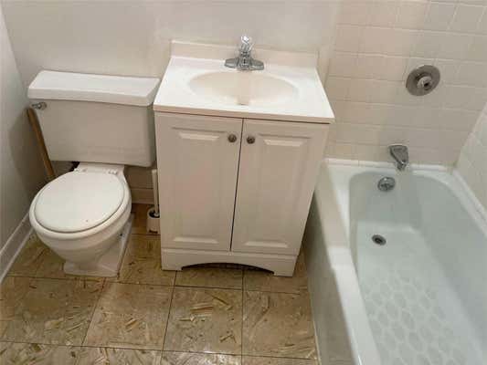 1 bed, 2 baths, 650 sqft, $2,000, Unit 5D