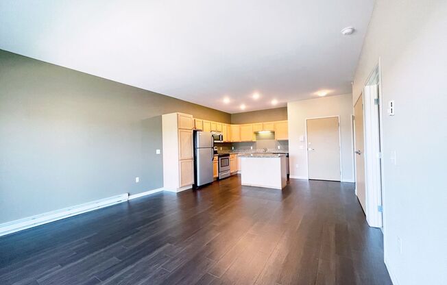 1 bed, 1 bath, 745 sqft, $1,205, Unit 113