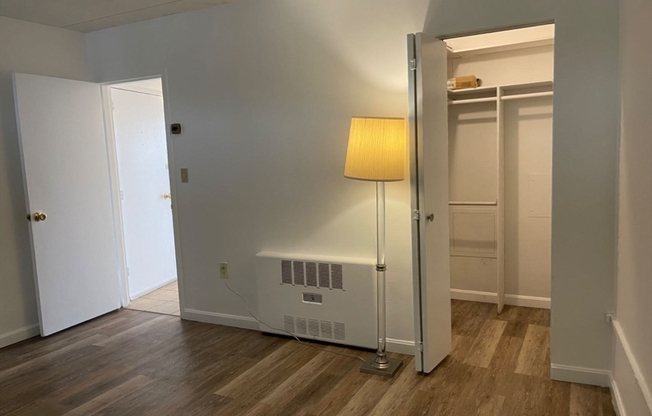 1 bed, 1 bath, 606 sqft, $2,100, Unit 428