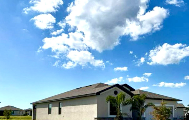 1553 SADDLEWOOD CIR