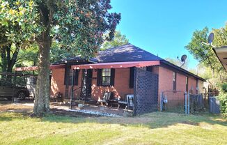 Adorable Bungalow in the heart of Memphis