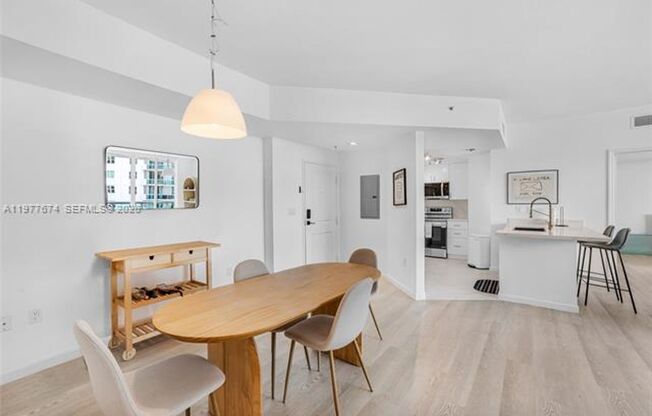 7910 Harbor Island Dr # 901 (A11977674)