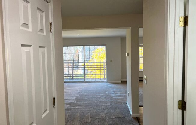 3 beds, 1 bath, 1,218 sqft, $2,700, Unit 338