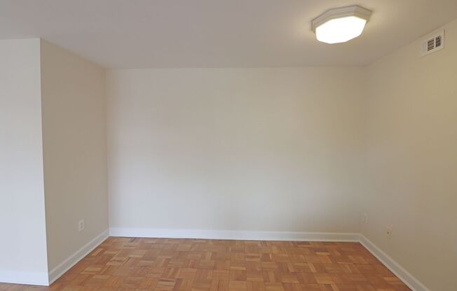 2 beds, 2 baths, 850 sqft, $2,850, Unit TB12