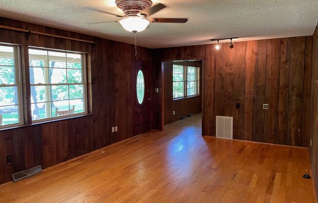 Beautiful 2 Bed, 2 Bath home located in Seagrove. (Handicap accessible)