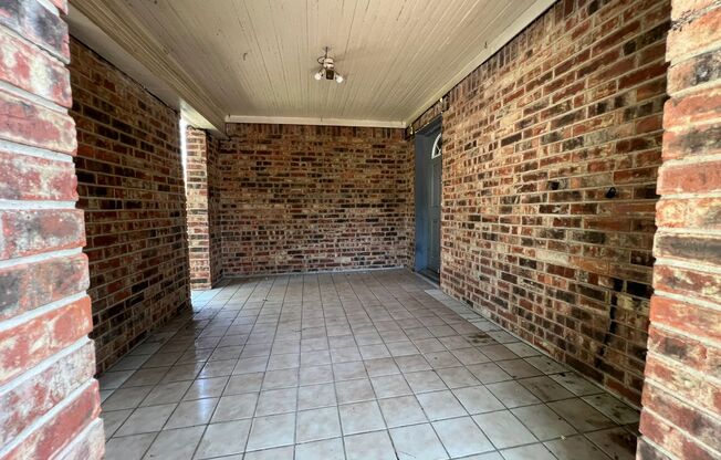 2X1 House - Walking Distance to UNT