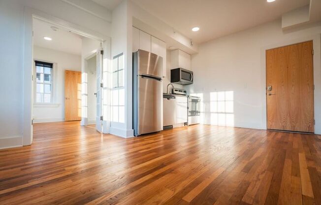 1 bed, 1 bath, 385 sqft, $1,125, Unit Unit 11