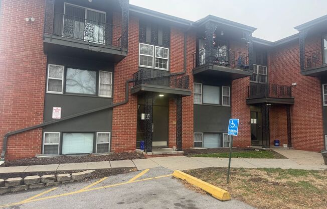 Rue Charles Apartments (4311 Charles St.)