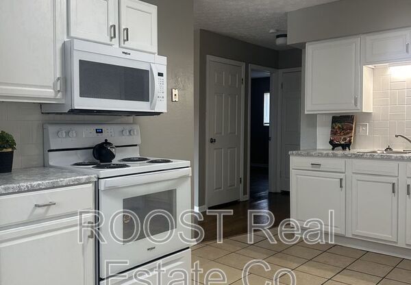 1709 ELAINE RD