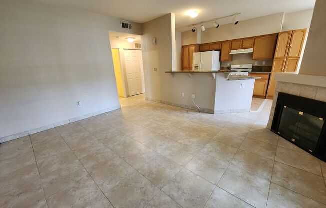 Charming 2 Bed 2 Bath Downstairs Condo In Silverado Ranch!