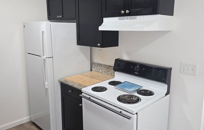 1 bed, 1 bath, 500 sqft, $1,795, Unit 71-44